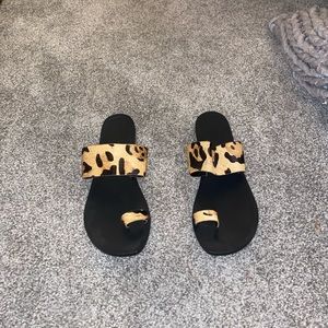 Cheetah toe sandal